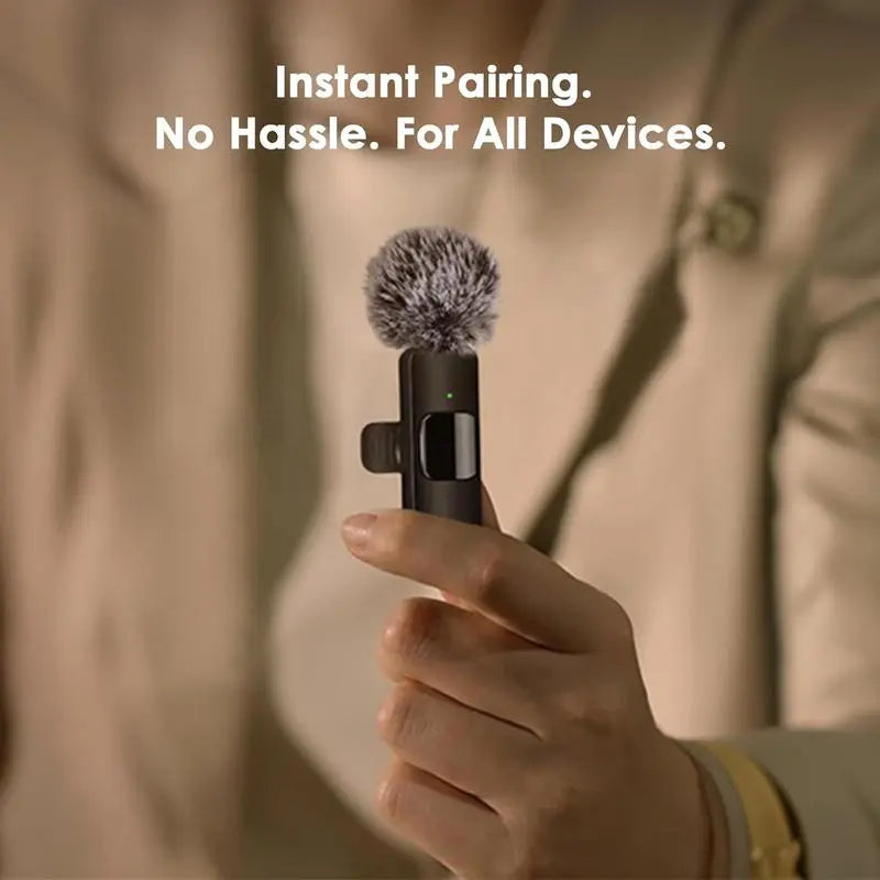 2.4G Wireless Clip-On Microphone with Lightning and USB-C Adapters for Professional Audio Recording in Video Production, YouTube, and Interviews